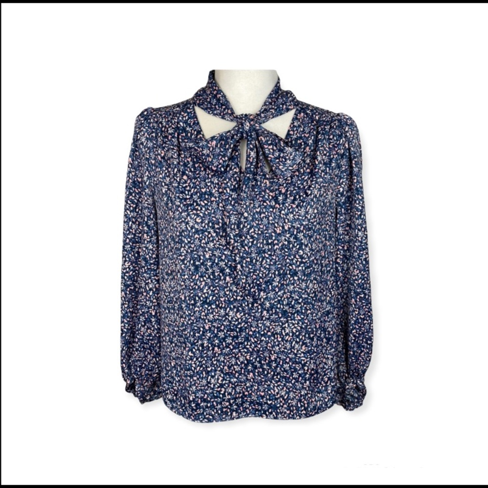 BANANA REPUBLIC TOP NWT